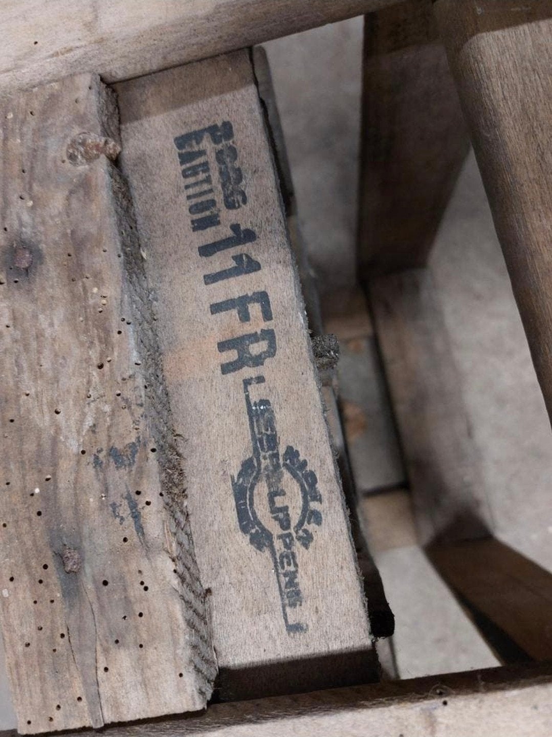 Vintage houten flessenkrat met vakverdeling – decoratie, Ophalen