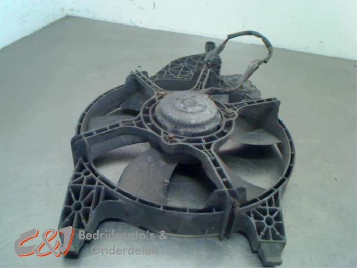 Boîtier ventilateur d'un Nissan Navara, -, 3 mois de garantie, Utilisé, -