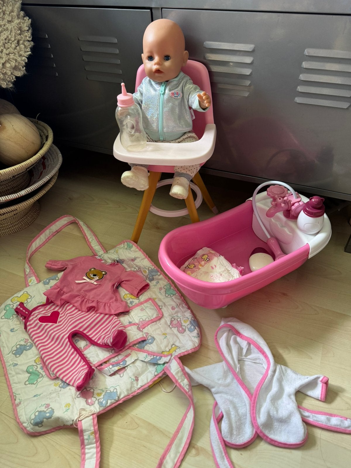 Poupée Baby Born + accessoires, Enlèvement ou Envoi, Comme neuf, Vêtements