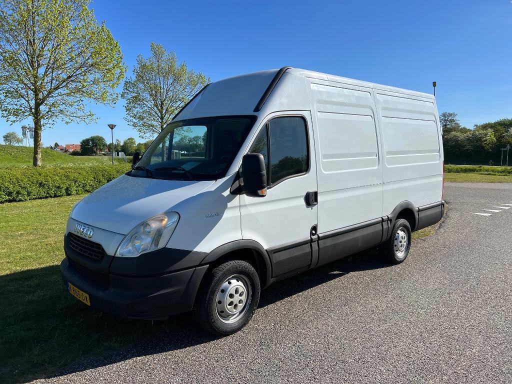 Zeer mooie Iveco Daily uit 2013 met slechts 107.000 km, Euro 5, Achat, Boîte manuelle, 5 portes