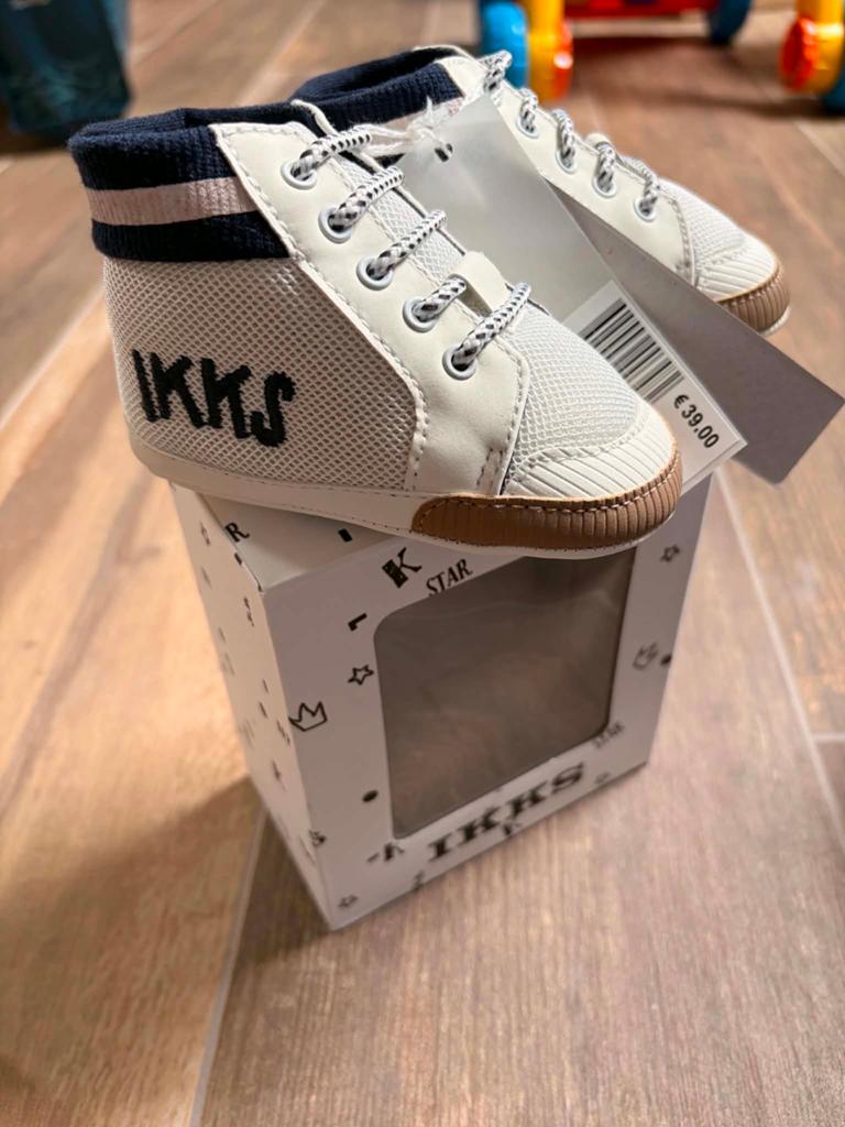 Lot de Chaussures neuves taille 18 à 21 en lot, Enlèvement ou Envoi, Comme neuf