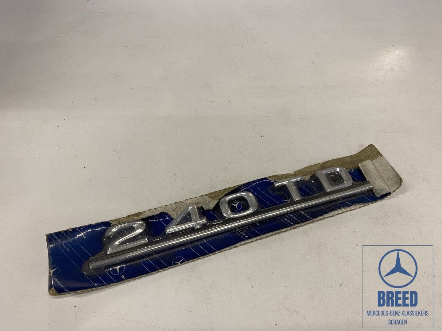NOS typeplaatje 240TD voor Mercedes-Benz W123 T-Model S123, Auto-onderdelen, -, Nieuw, Ophalen of Verzenden, -