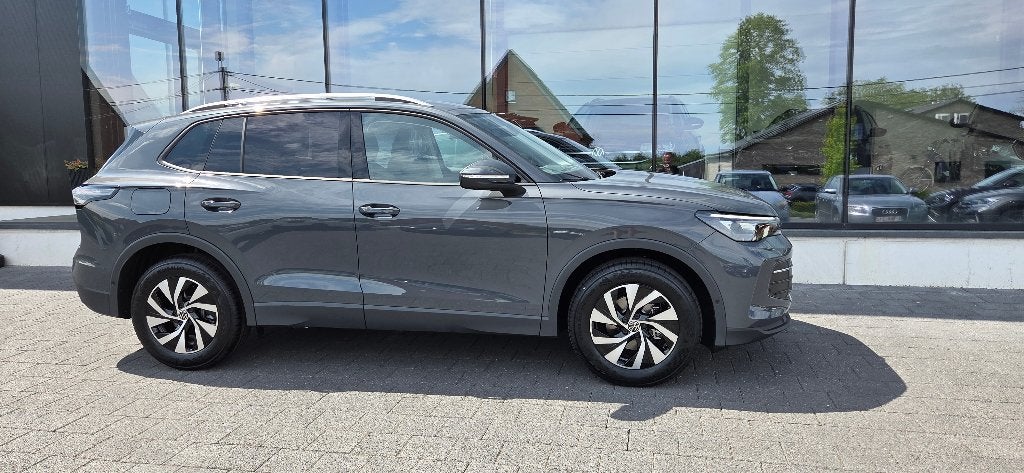 VW Tiguan DSG LED+ IQ.DRIVE SHZ Keyl 17Z***NIEUW***, Auto's, Volkswagen, Stof, 1498 cc, Bedrijf, 5 zetels