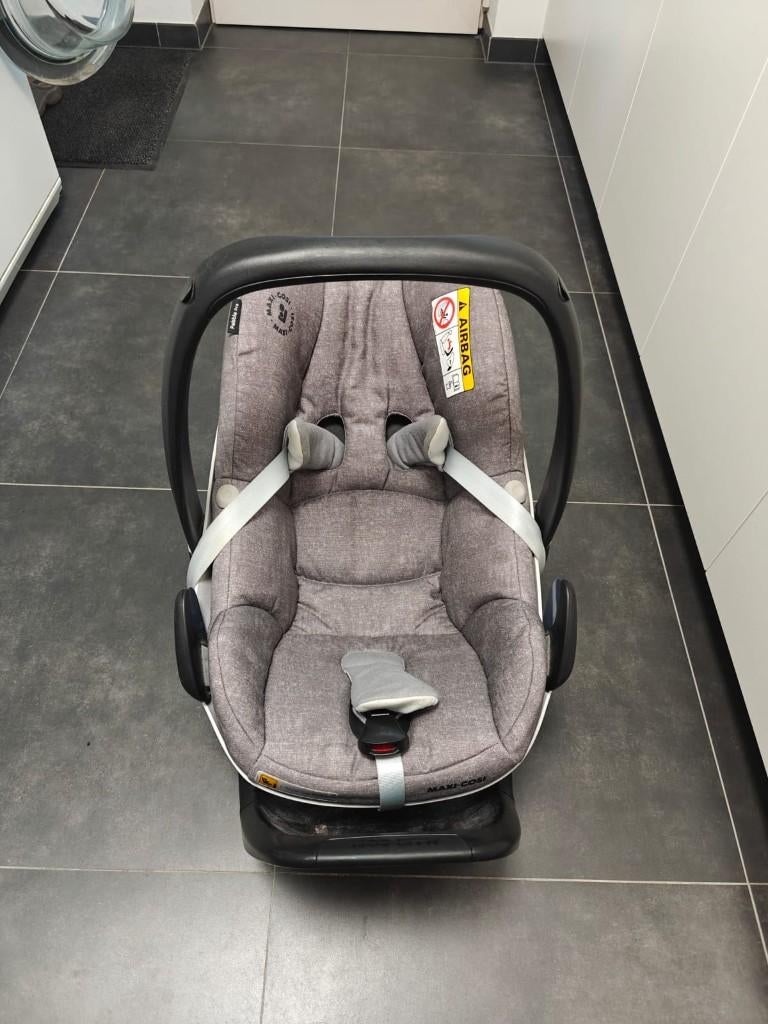 Maxi Cosi Pebble Pro + Family fix 1 i-size, Ophalen, Autogordel of Isofix, Gebruikt, 0 t/m 13 kg
