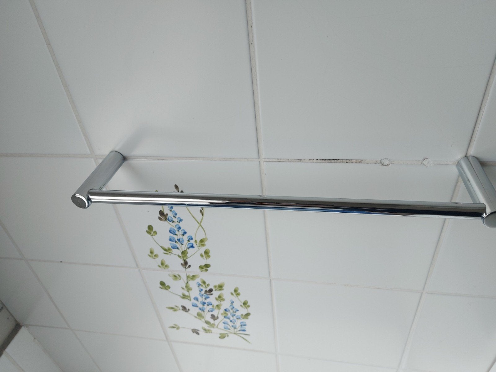 Porte-serviettes chromé 40 cm
Comme neuf, Enlèvement ou Envoi, Comme neuf