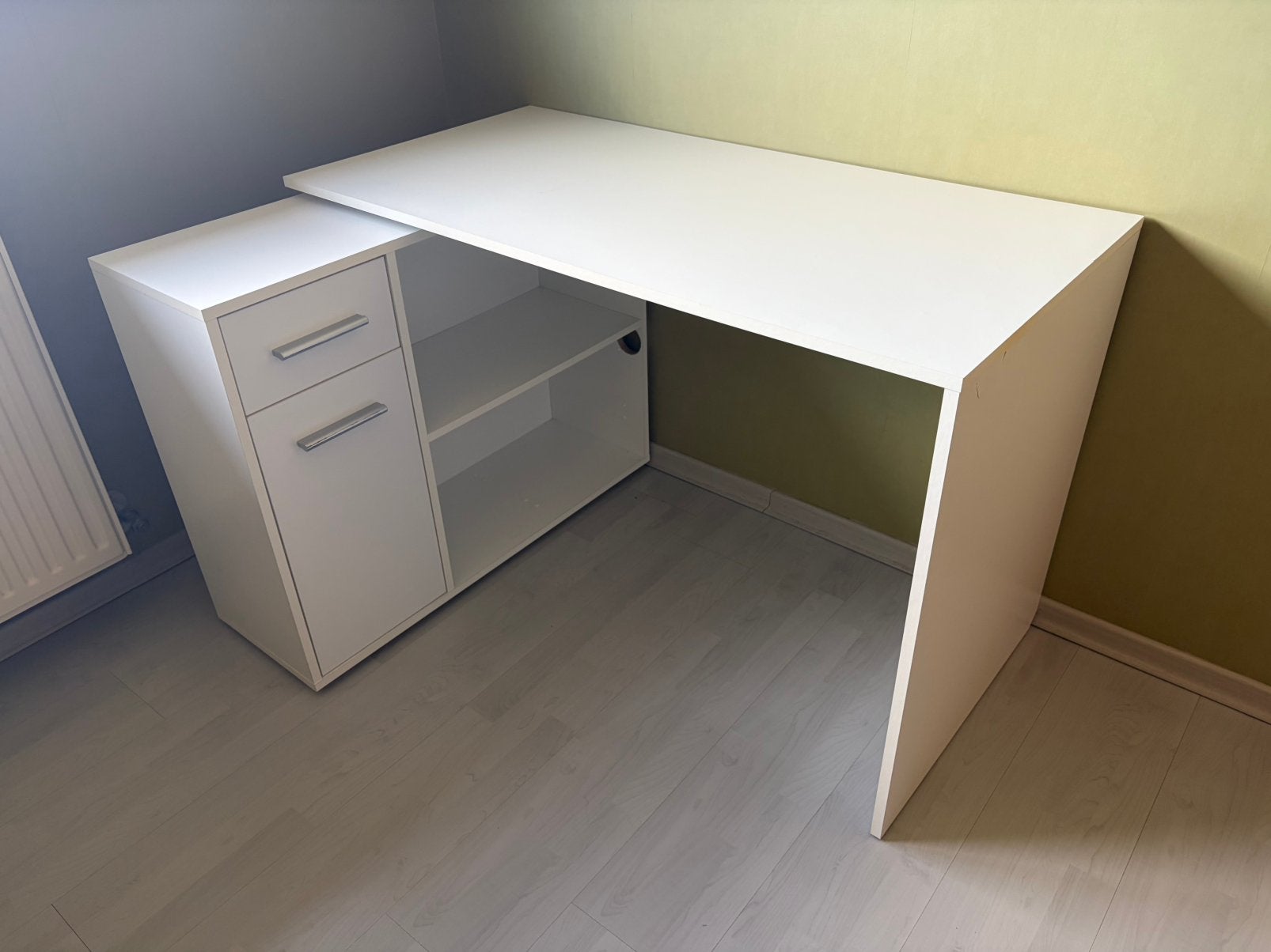 Bureau Meubella, Huis en Inrichting, Ophalen, Gebruikt, Overige merken, Hoekbureau