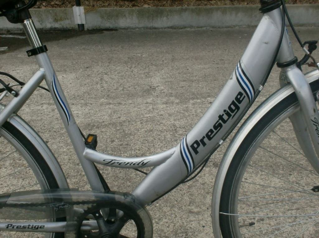 vélo pour fille/vélo pour femme 28 pouces en parfait état, Enlèvement, Comme neuf