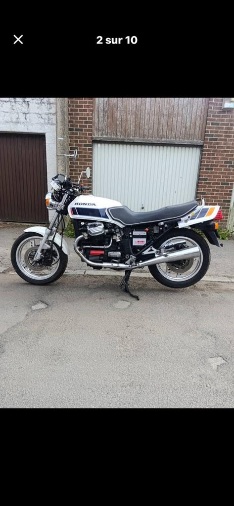 Honda CX 650, Motoren, 2 cilinders, Particulier