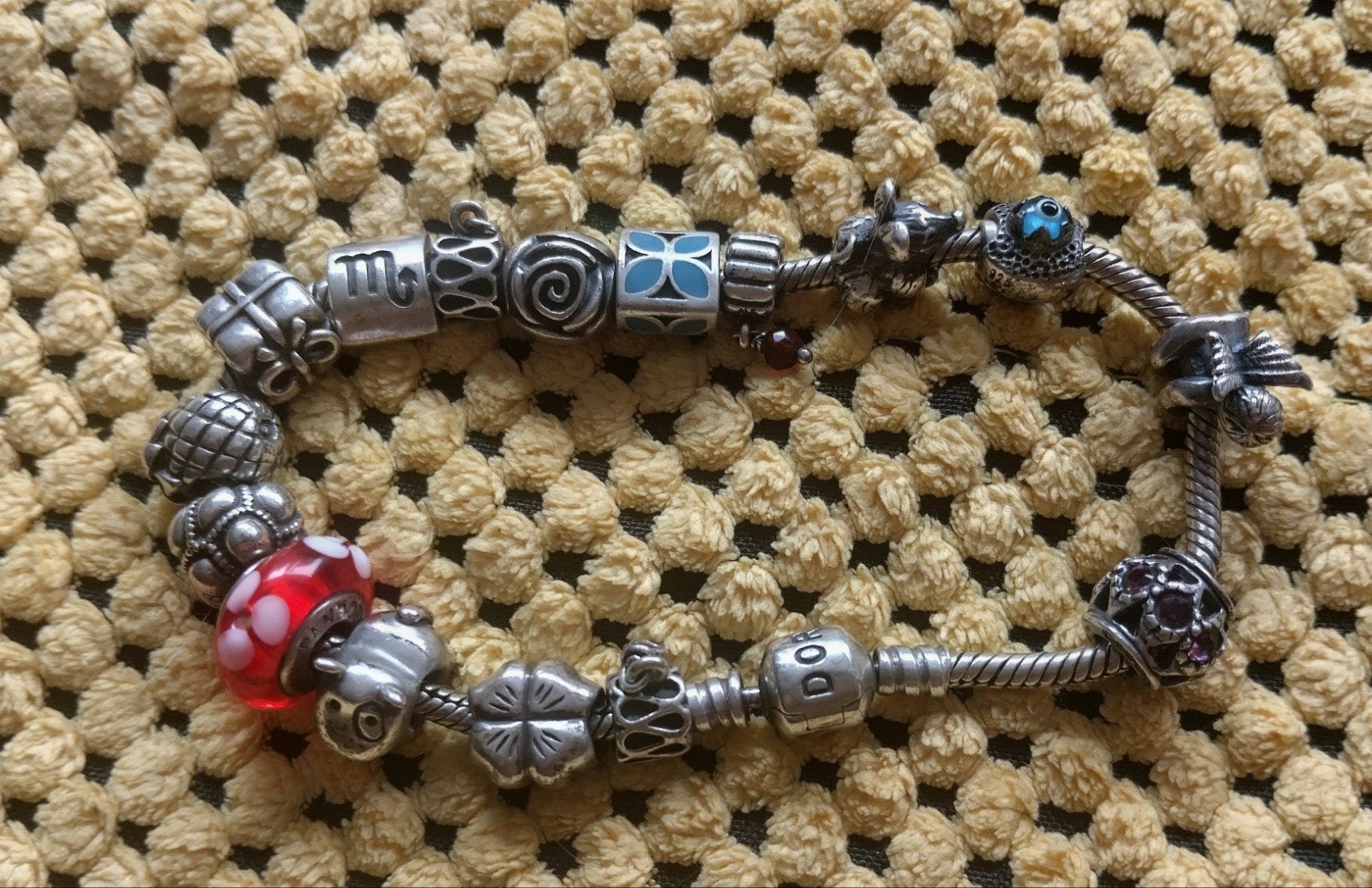 prachtige vintage pandora armband van 1998 met 17 bedels !, Handtassen en Accessoires, Armbanden, Ophalen of Verzenden, Zo goed als nieuw