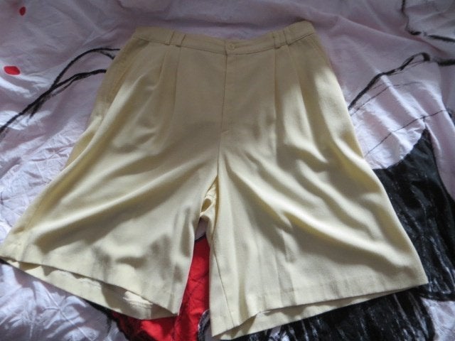 Gele short - Dames - Marca - Broekrok - zomer - Mt 44/46, Marca, Ophalen of Verzenden, Gedragen, Maat 42/44 (L)