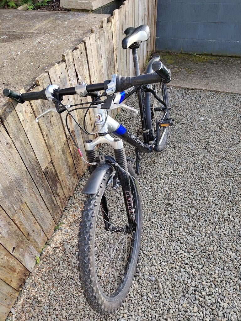 VTT Minerva 26 pouces – très bon état – prêt à rouler, Vélos & Vélomoteurs, VTT semi-rigide, Utilisé