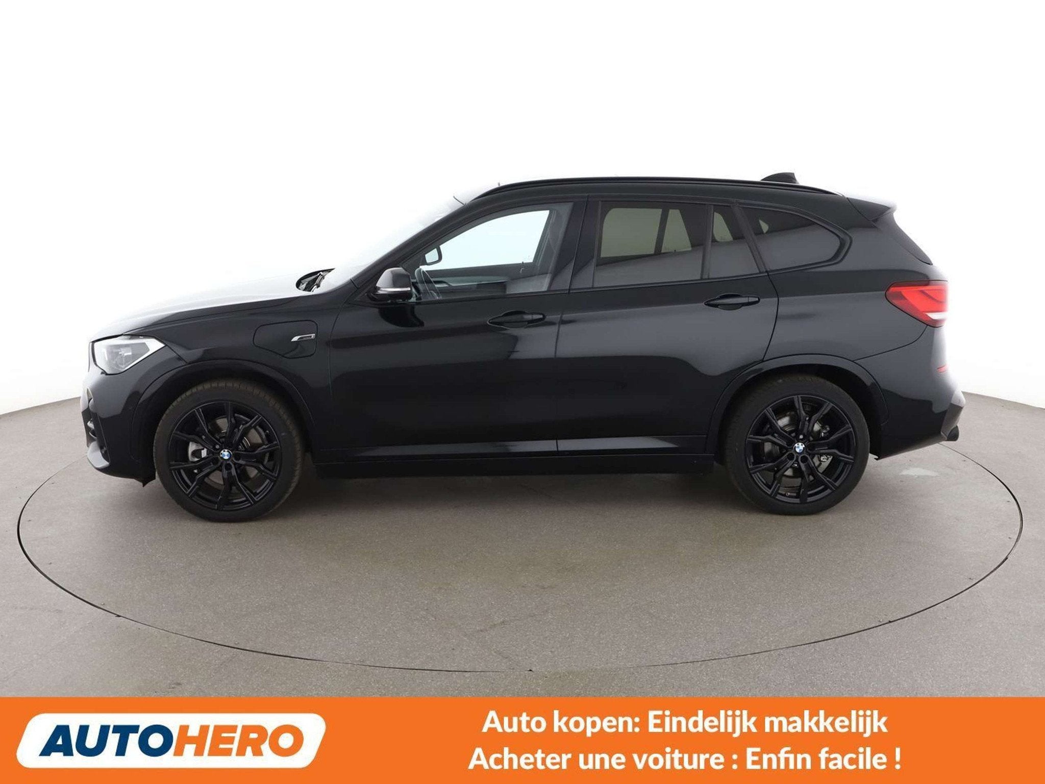 BMW X1 xDrive 25e M Sport (bj 2022, automaat), Gebruikt, https://public.car-pass.be/vhr/8f4725b7-1687-440b-bef9-53ea740af3e7, 1820 kg