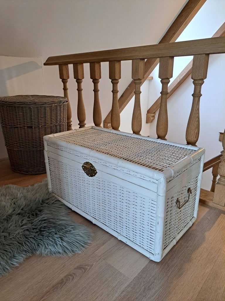 Witte, rieten kist met handvaten en slot, Huis en Inrichting, Ophalen, Gebruikt, Minder dan 50 cm, 5 – 50