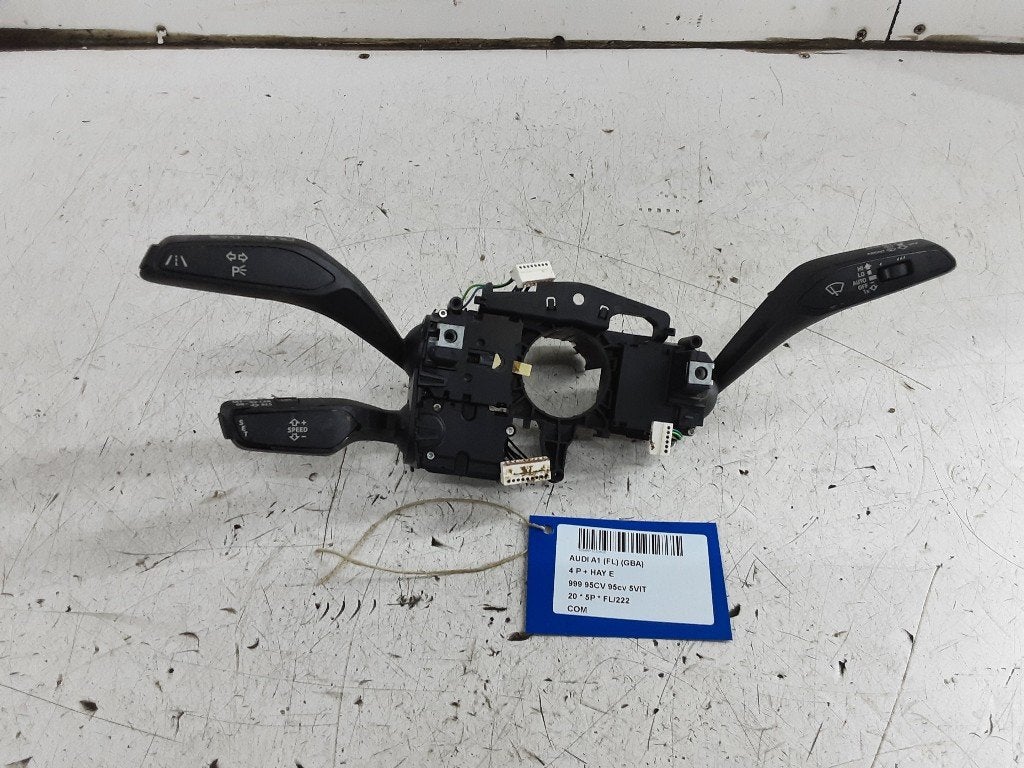 COMMUTATEUR Audi A1 Sportback (GBA) (82A953521DS), Mevr. I. Hauben, Audi, Utilisé, Rue de l'Espoir 34 34
4030  GRIVEGNÉE, BE