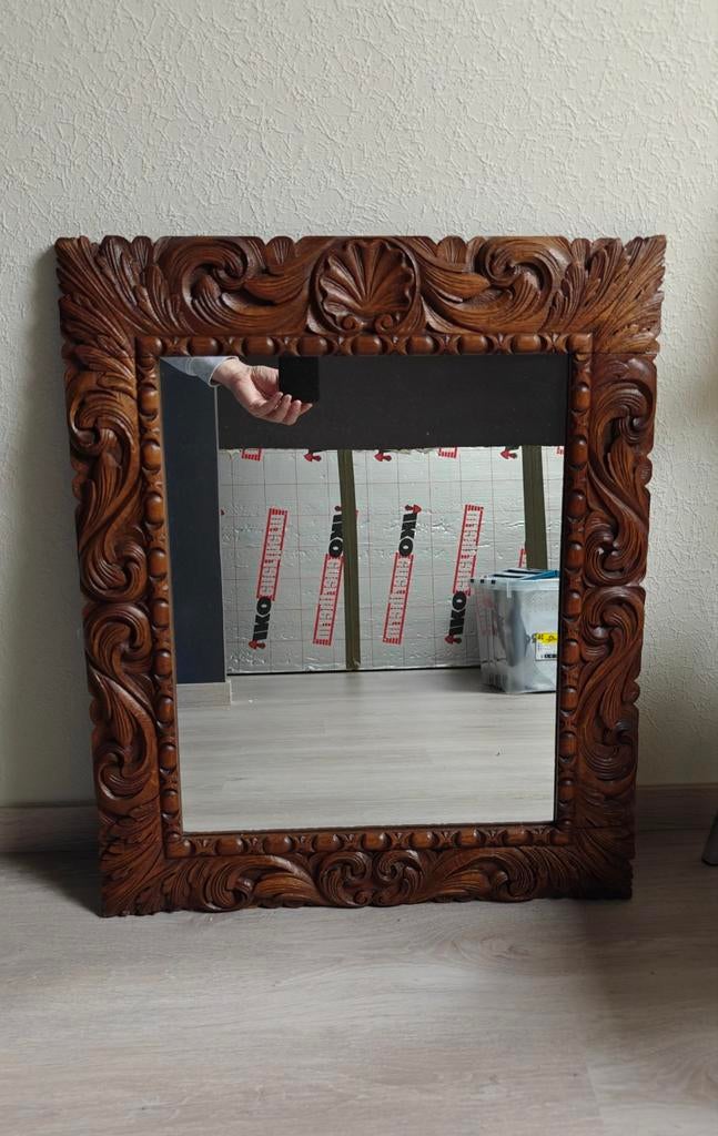 Gesculpeerde spiegel 70cm x 58cm, Ophalen