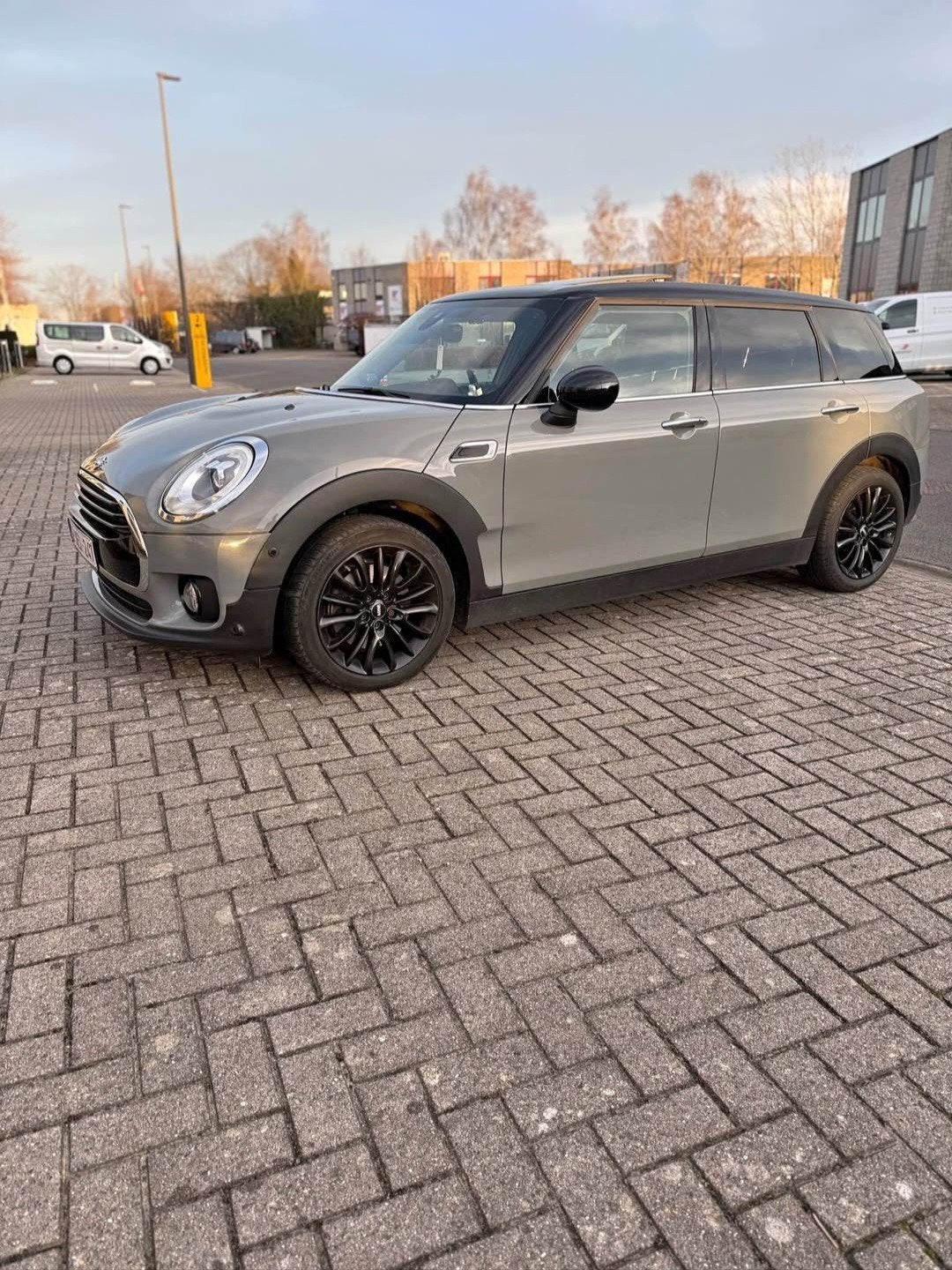 MINI CLUBMAN 2.0 DIESEL AUTOMATIC – 2019 – FULL OPTION
Te, Auto's, Mini, Automaat, Clubman, Bedrijf, Diesel