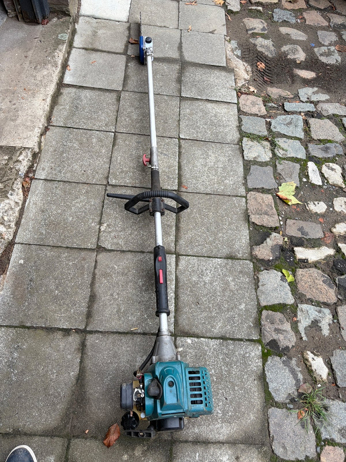 Debrosailleuse avec tête tronçonneuse, Tuin en Terras, Heggenscharen, Ophalen of Verzenden, Gebruikt
