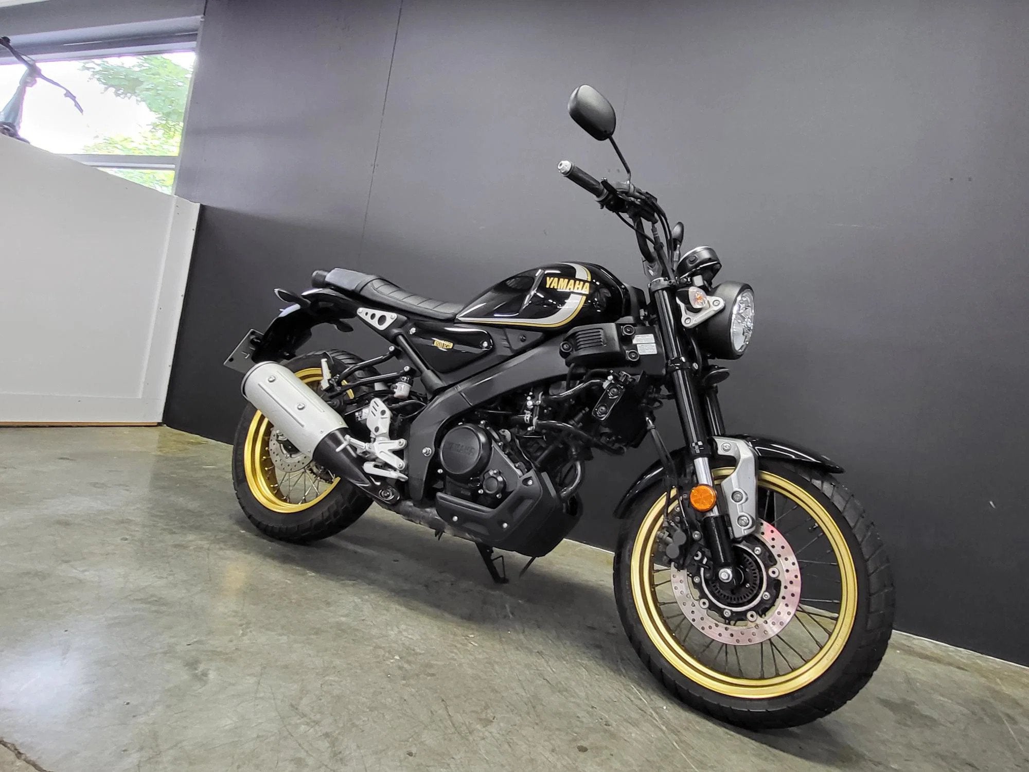 Yamaha XSR 125 retrobike van Yamaha met stijl (bj 2022), Motoren, 125 cc, Overig, 11 kW of minder, Gebruikt