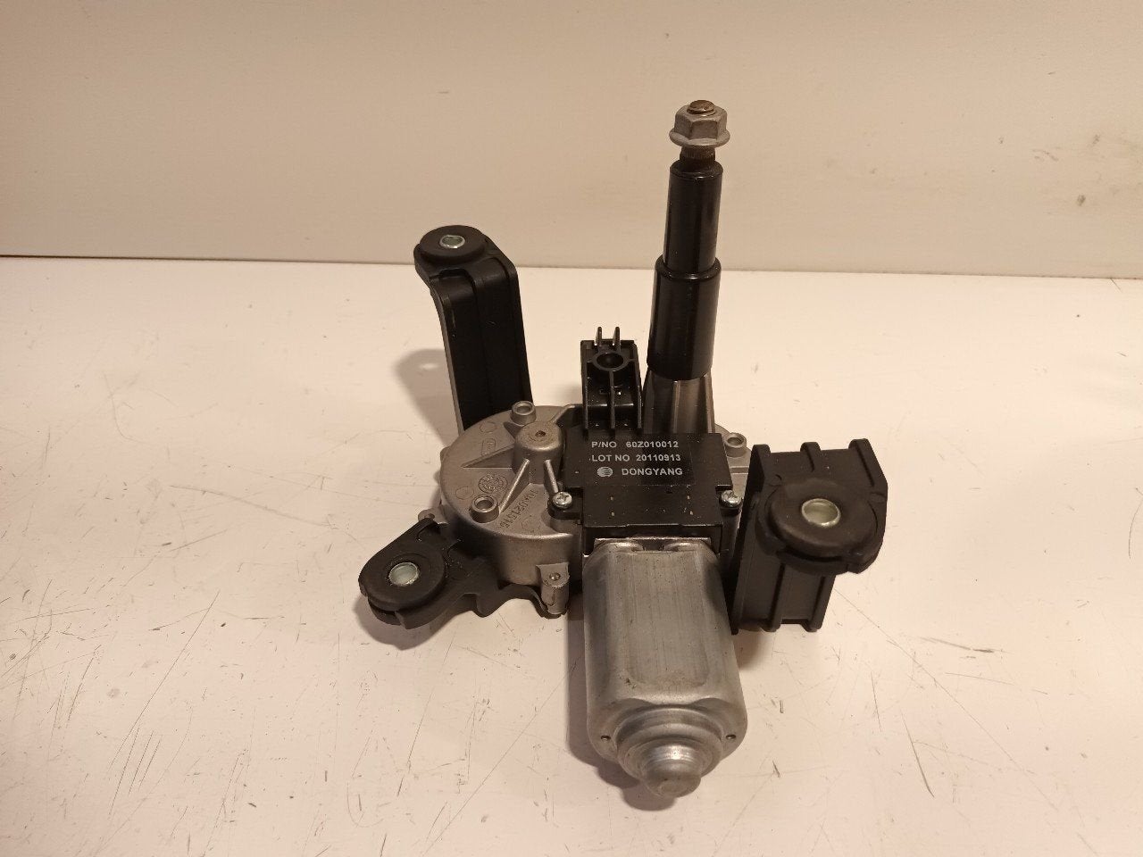 Ruitenwissermotor achter Opel Astra, Onderdelen@venauto.nl, Van der Ven Autorecycling B.V., Ettenseweg 76, 4706 PB Roosendaal, The Netherlands
