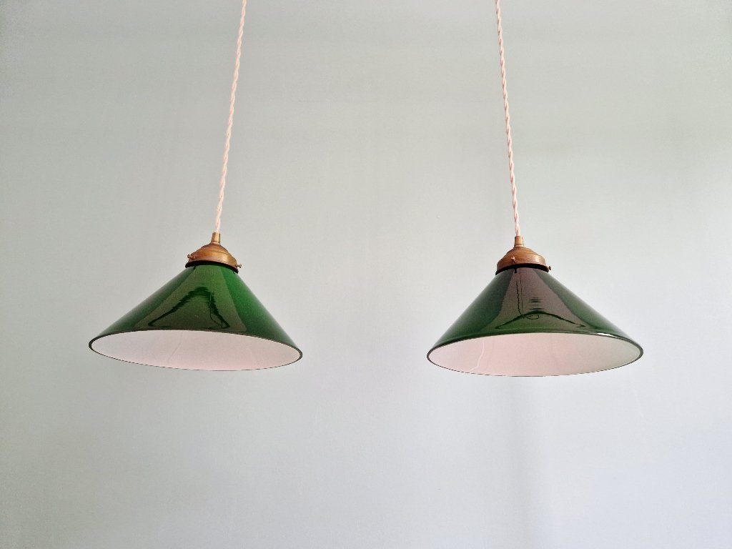 Paar kegelvormige groene opaline hangers, Ophalen of Verzenden