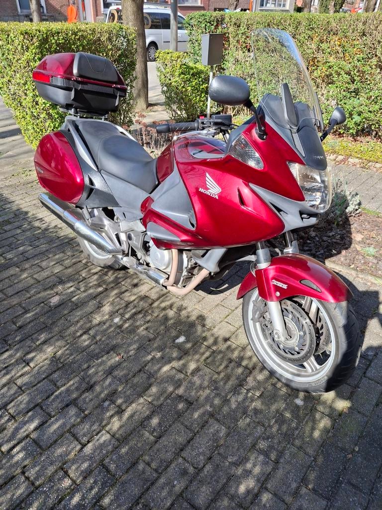 Honda NT700V Deauville, Tourisme, Plus de 35 kW, Particulier, 700 cm³