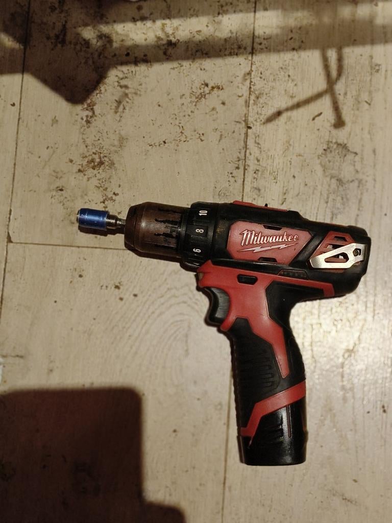 Milwaukee M12BDD schroevendraaierboormachine, Doe-het-zelf en Bouw, Gereedschap | Boormachines, Ophalen of Verzenden