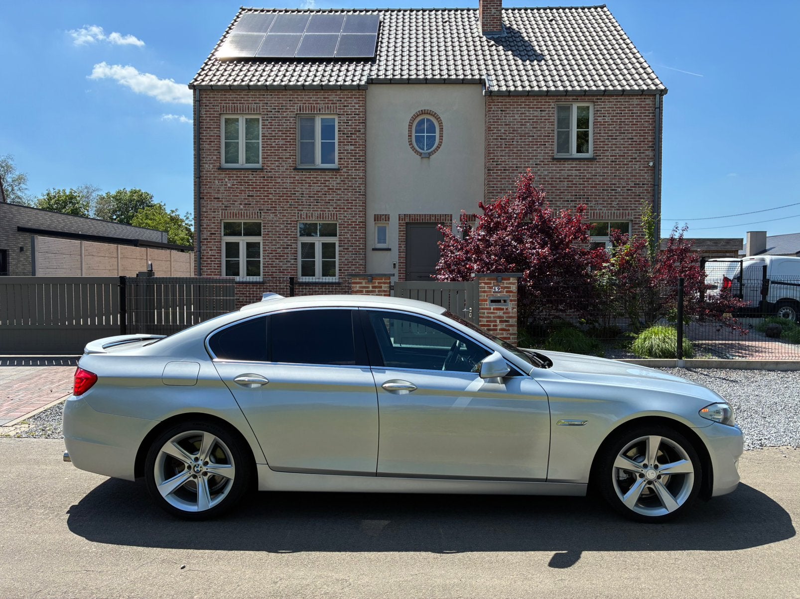 BMW 520iA F10 // LEDER // AUTOMAAT // SportUitlaat // 19inch, Auto's, BMW, Automaat, Euro 5, Achterwielaandrijving, Zwart