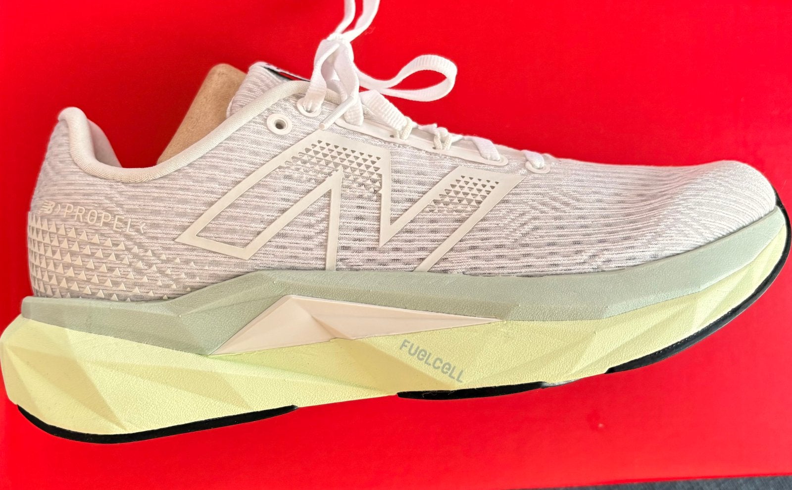 New Balance FuelCell Propel v5, Neuf, Autres marques, Course à pied, Enlèvement ou Envoi