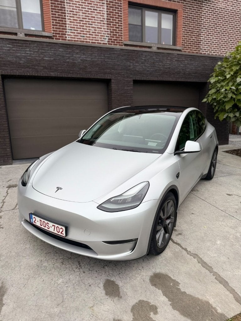 Tesla Model Y Performance in Satin Alu, HUD, Pano, Alcantara, Autos, Cuir, Argent ou Gris, Achat, Euro 6