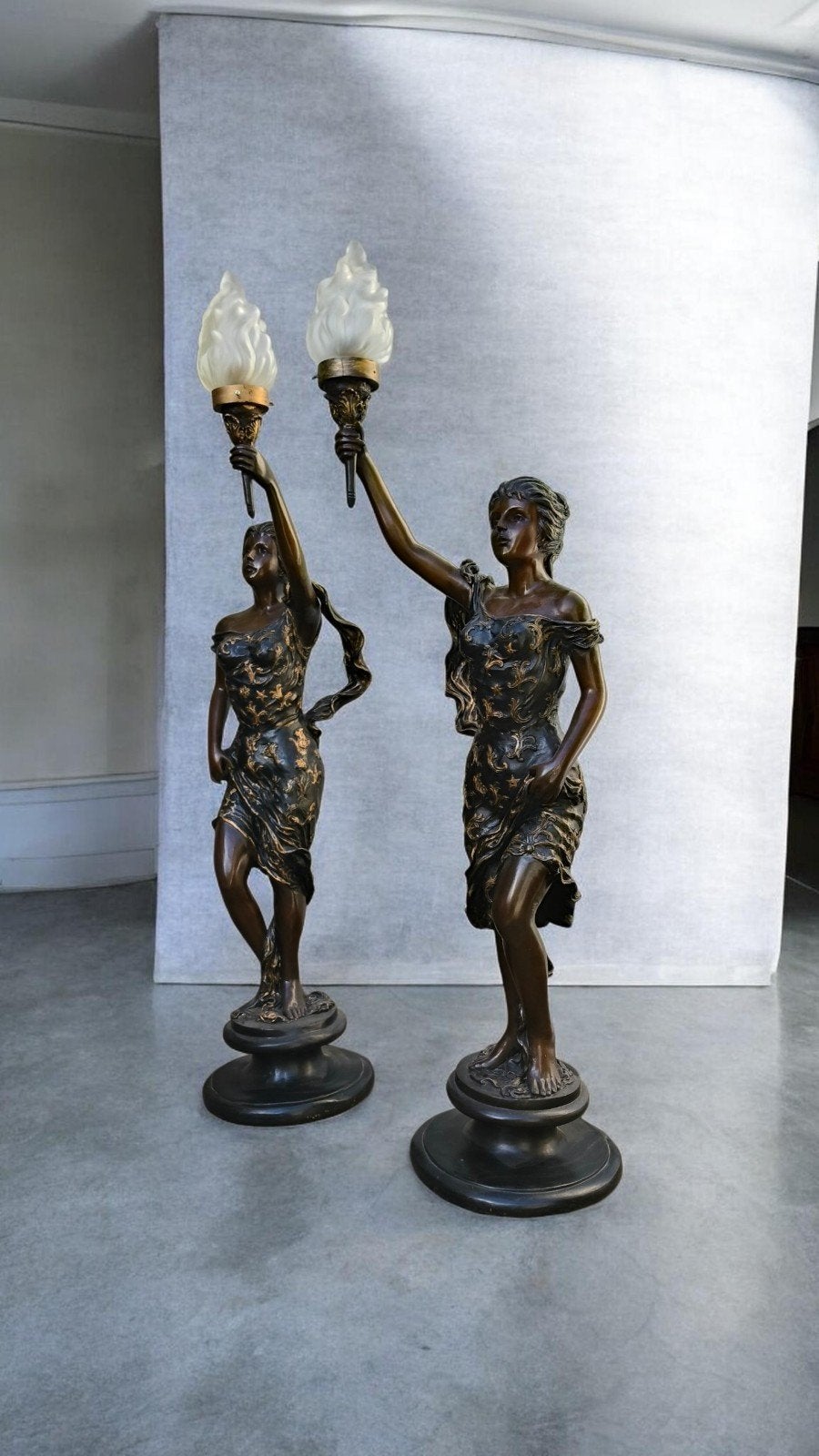 2 grote bronzen beelden ( lampen), Ophalen