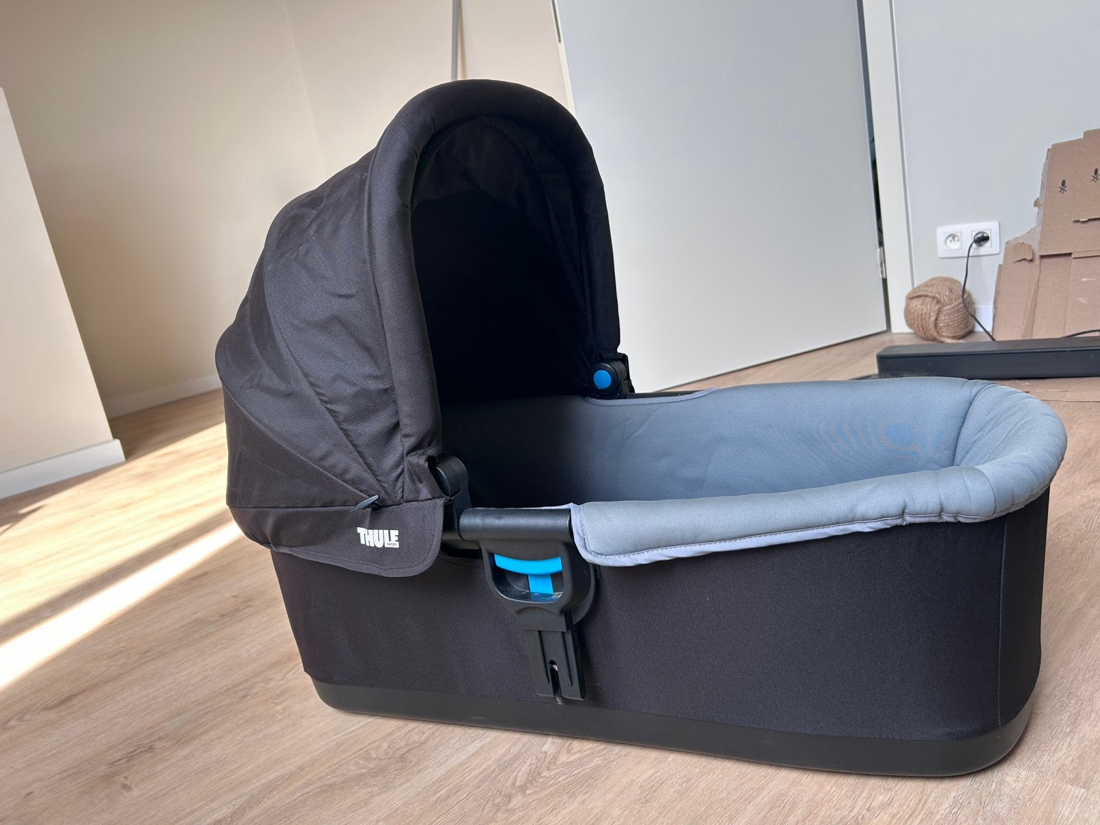 Basinet thule urban glide, Enlèvement, Comme neuf