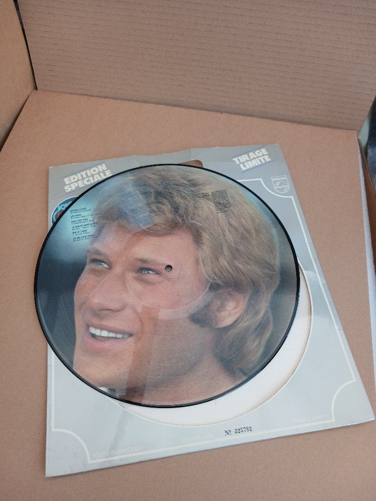 Johnny Hallyday speciale editie van 33 toeren, Colored vinyl, Ophalen of Verzenden, Zo goed als nieuw, Overige formaten