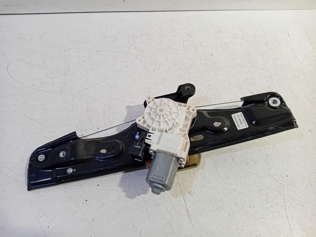 Raammechaniek elektrisch rechts achter Land Rover Discovery, Onderdelen@venauto.nl, Van der Ven Autorecycling B.V., Ettenseweg 76, 4706 PB Roosendaal, The Netherlands