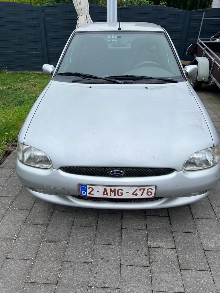 Ford escort, Euro 2, Boîte manuelle, 5 portes, Particulier