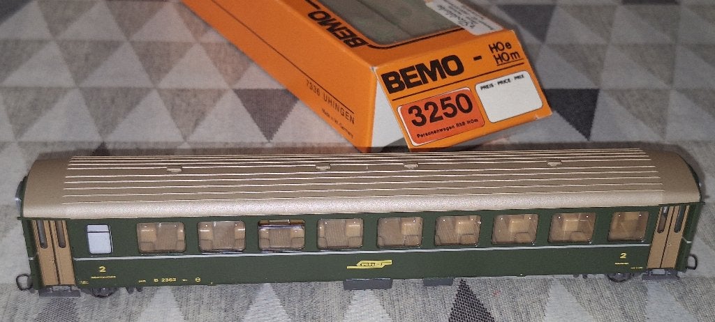 BEMO HOm set van 2 personenwagens RhB, Hobby en Vrije tijd, Overige merken, Gelijkstroom, Wagon, Ophalen of Verzenden