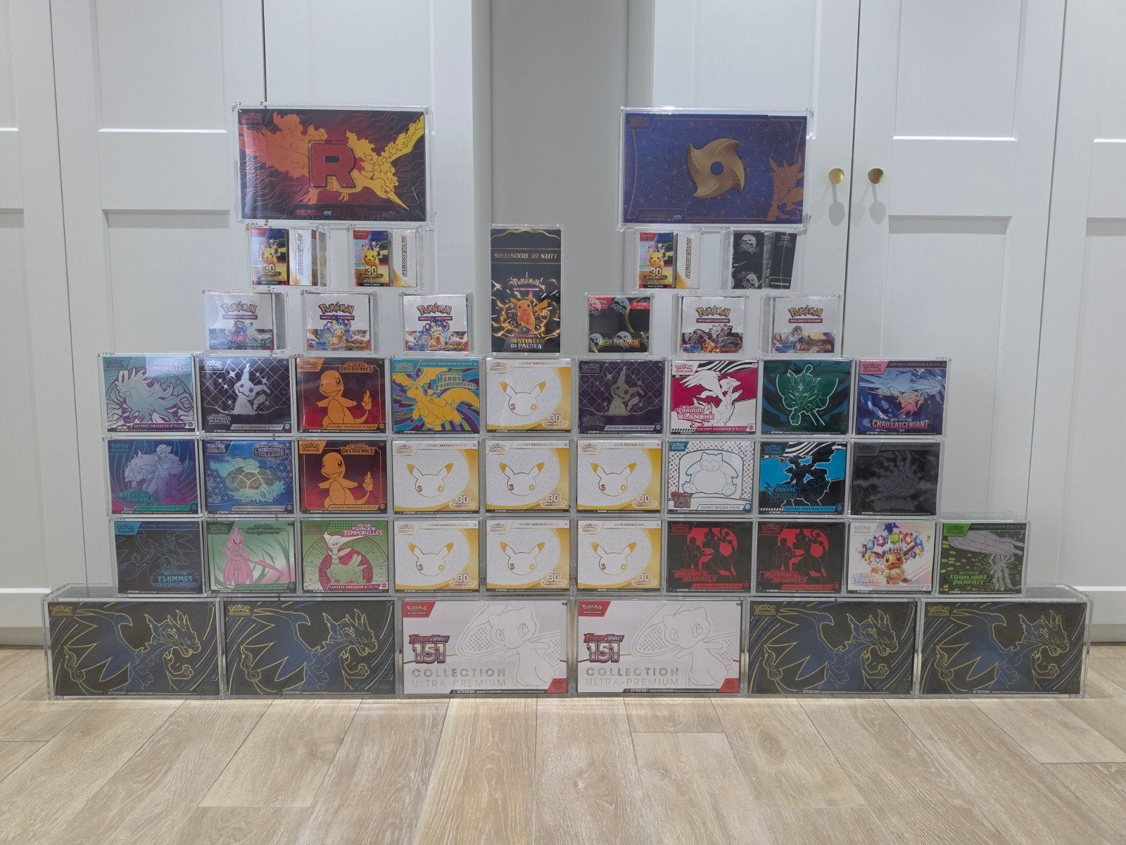 Collection Pokémon sous scellé avec acrylique (clinique), Enlèvement, Neuf