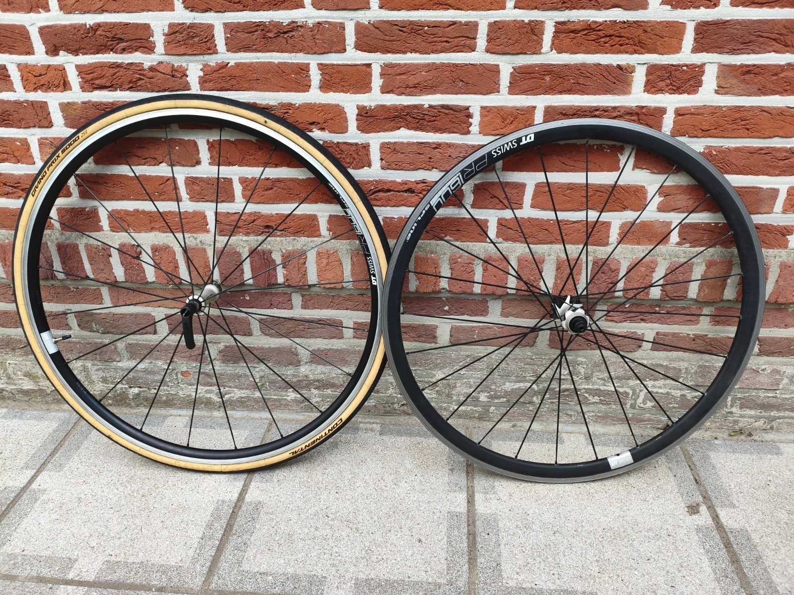 Paire de roues DT Swiss PR1600 Spline, DT Swiss, Comme neuf, Enlèvement, Aluminium