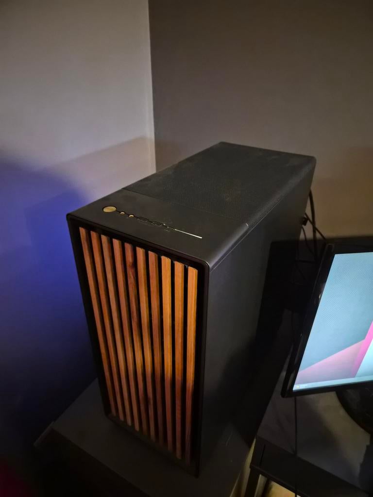 Gaming computer. RTX 5080, 32 GB, Virtual Reality, Comme neuf, SSD