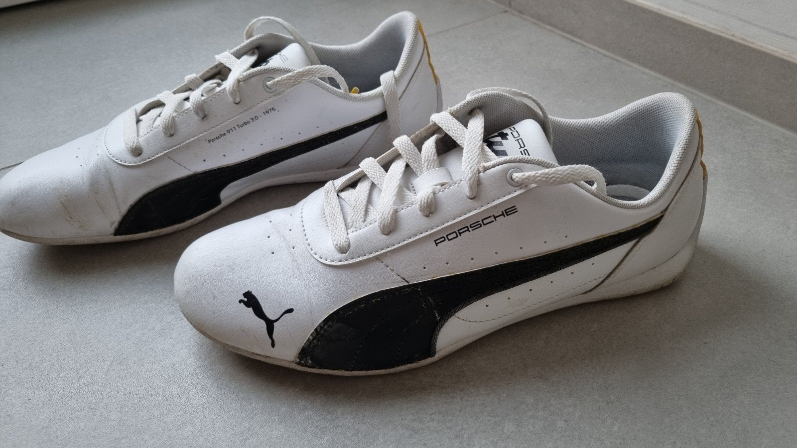 33€, Sneaker PUMA, Porsche turbo, P42.5, Ophalen of Verzenden