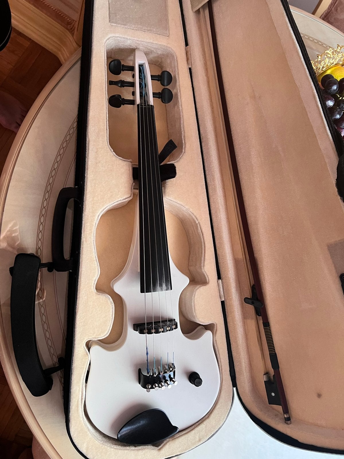 Violon ZETA, Muziek en Instrumenten, Snaarinstrumenten | Gitaren | Bas, Ophalen, Zo goed als nieuw