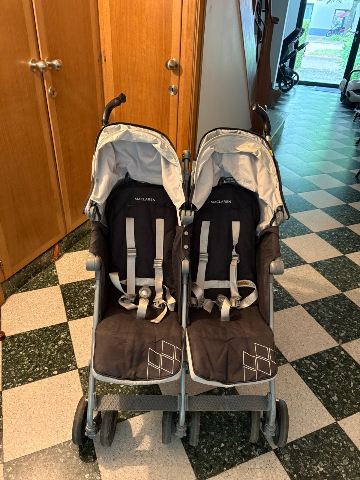 Maclaren twin techno kinderwagen, Kinderen en Baby's, Tweelingen en Meerlingen, Ophalen, Gebruikt, Kinderwagen of Buggy