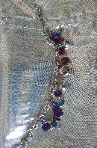 Bracelet neuf VICTORIA, Neuf, Avec bracelets à breloques ou perles, Acier, Enlèvement