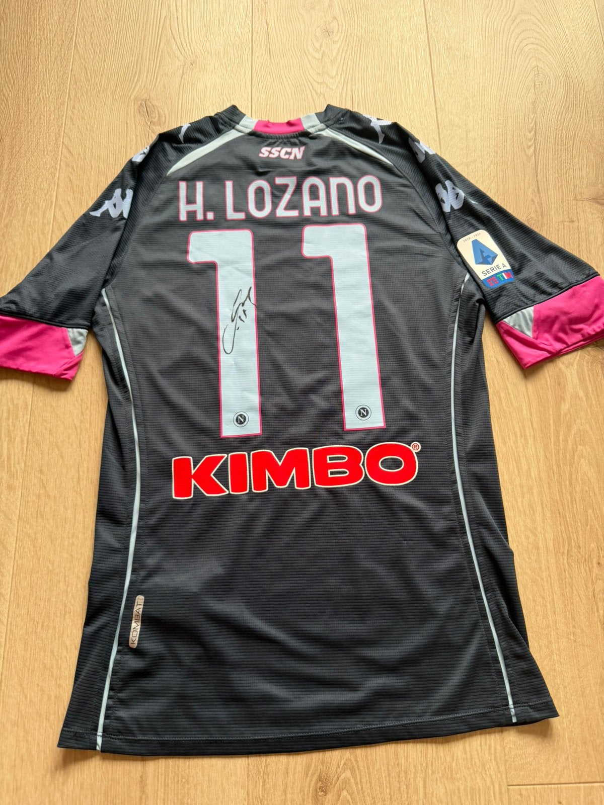 Gesigneerd shirt van Hirving Lozano, Sport en Fitness, Voetbal, Ophalen of Verzenden, Zo goed als nieuw, Shirt