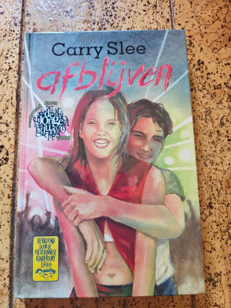 Afblijven - Carry Slee, Boeken, Ophalen of Verzenden, Gelezen, Carry Slee