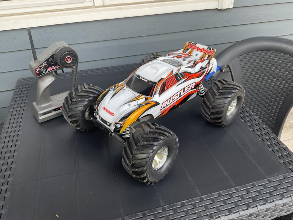 Rustler monster, Hobby & Loisirs créatifs, Modélisme | Radiocommandé & Téléguidé | Voitures, Échelle 1:10, Enlèvement ou Envoi