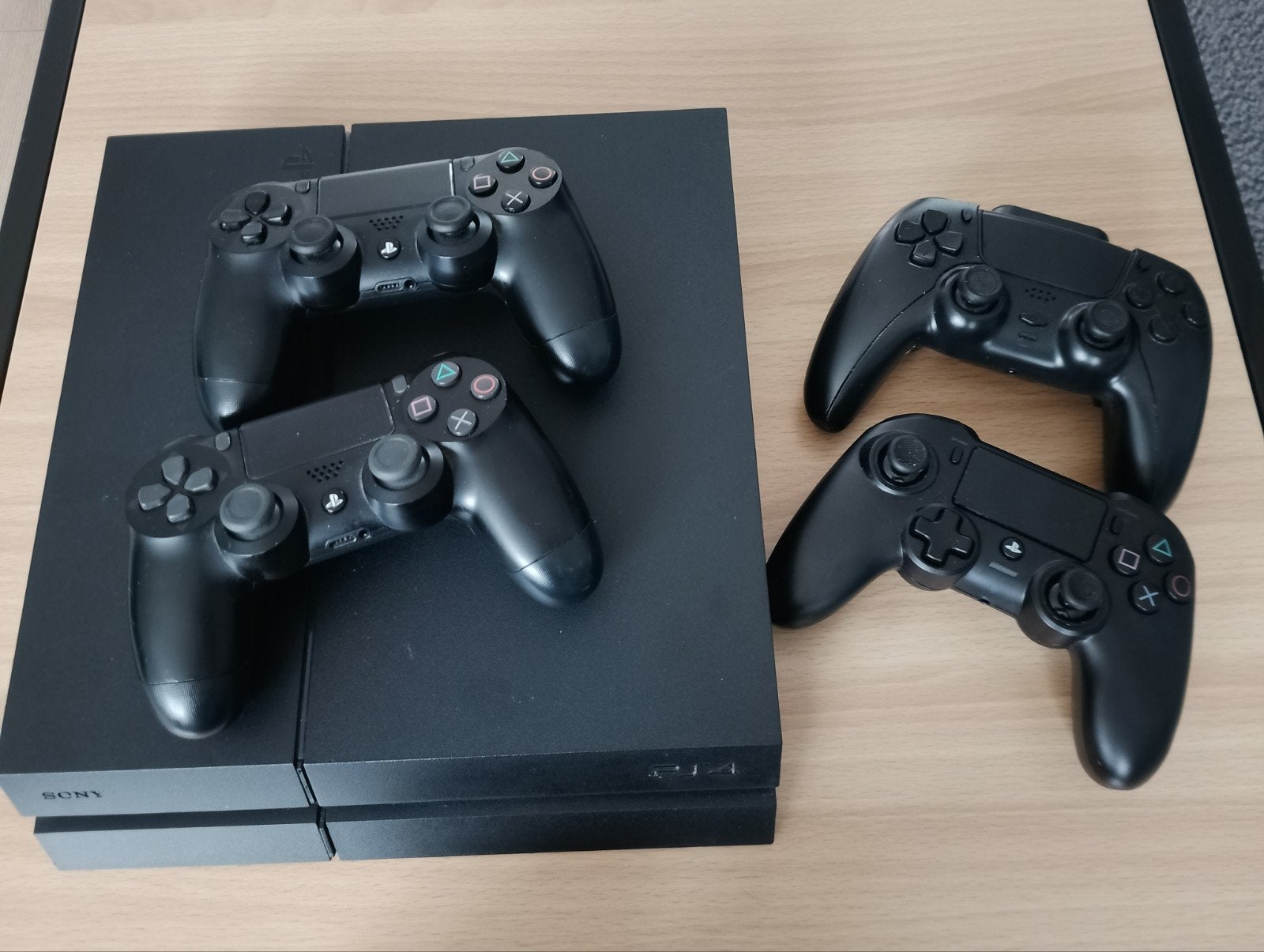 PS4, Avec 3 manettes ou plus, Enlèvement, Utilisé, 1 TB