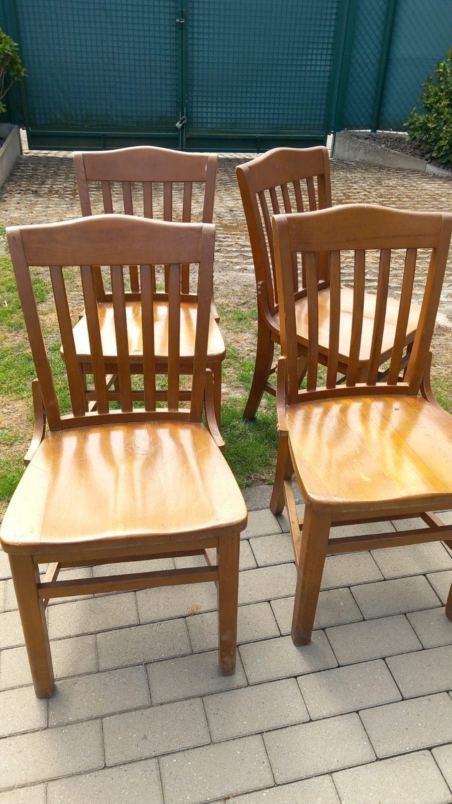 4 stoelen, Ophalen