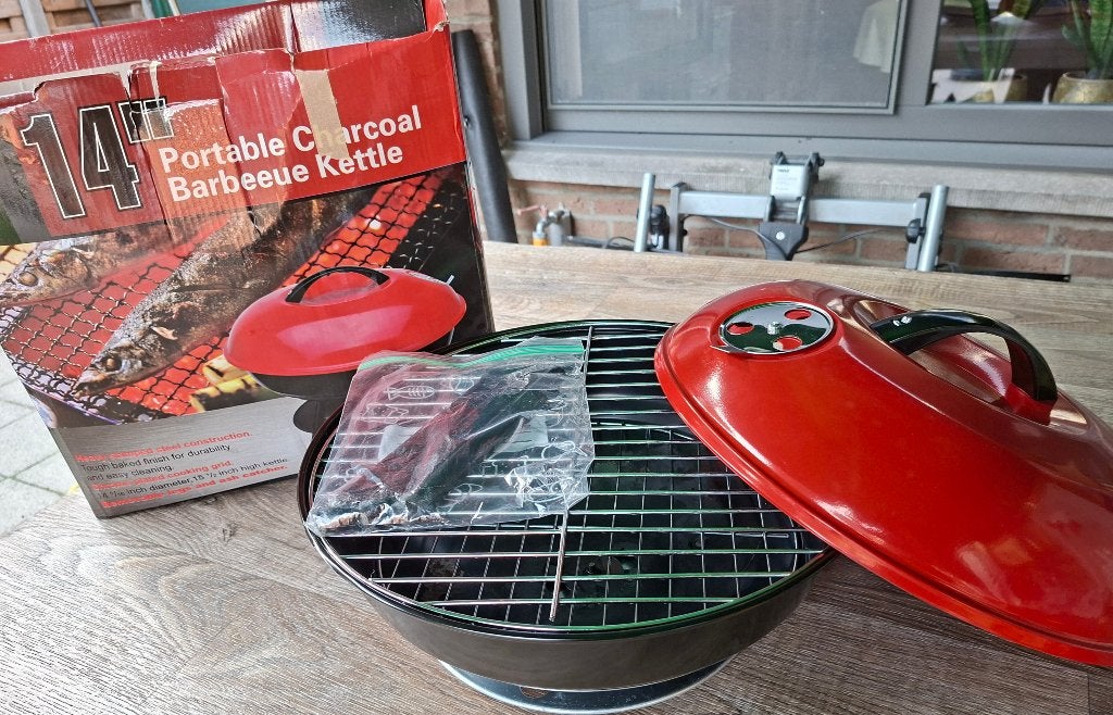 Tafel BBQ, Tuin en Terras, Ophalen, Gebruikt, Niet gekend