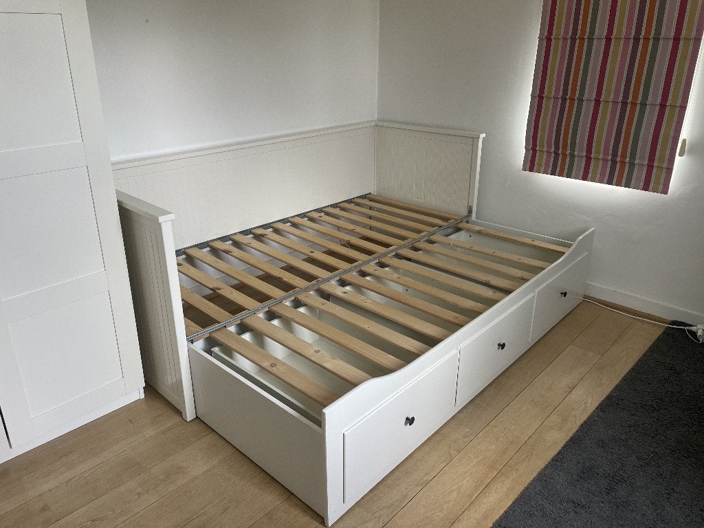 Lit Hemnes ikea, Enlèvement, Utilisé, Deux personnes, 160 cm