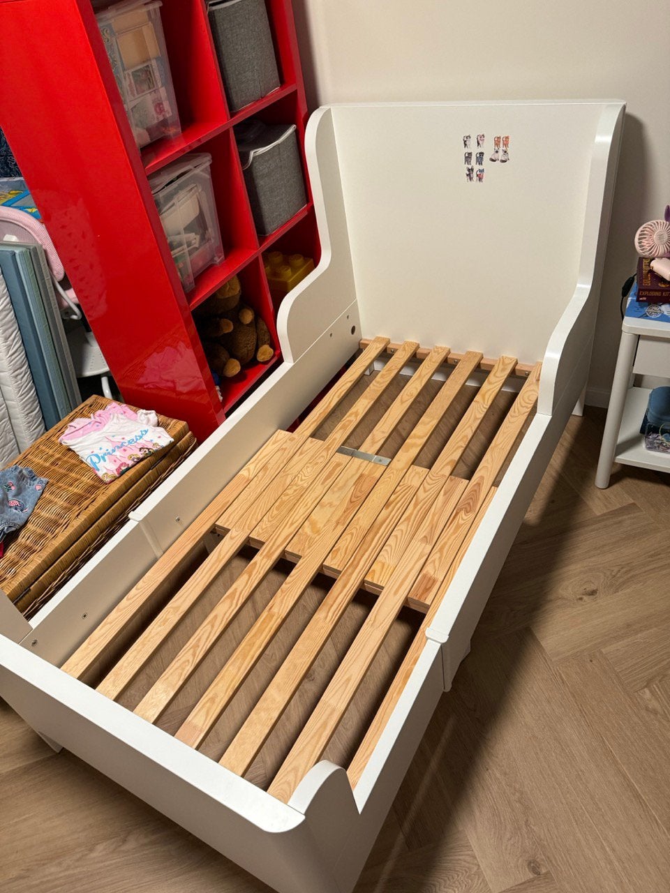 Lit enfant extensible IKEA BUSUNGE blanc, Enlèvement, Matelas